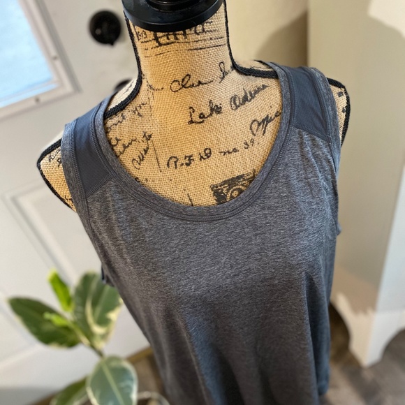 Gray Athletic tank top - Picture 2 of 6